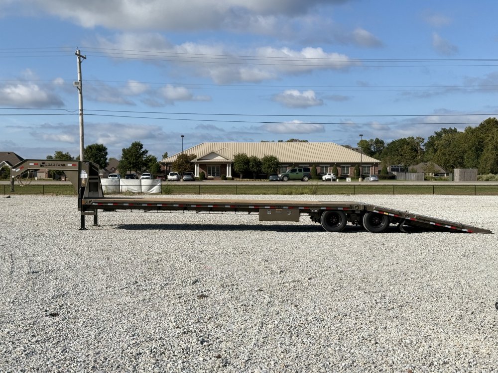 2027 Load Trail GL 102X40 GOOSENECK HYDRAULIC DOVETAIL W/12' CLEATED DOVE, 14 PLYS, HYDRAULIC JACKS,
