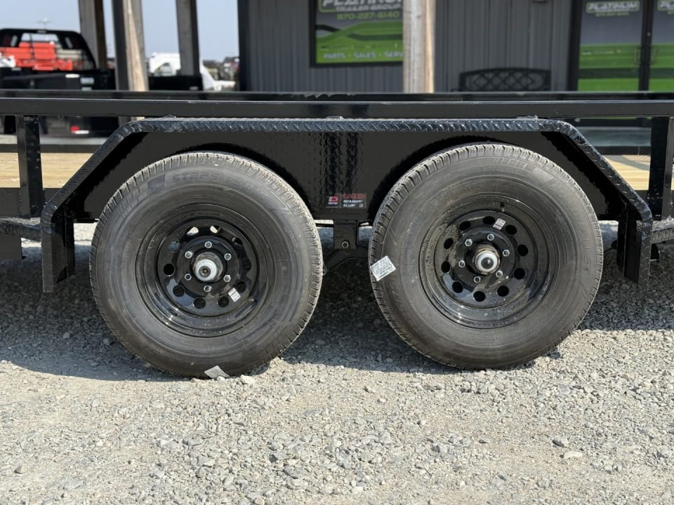 2026 Load Trail UE 83X20 TANDEM AXLE W/2' DOVE TAIL AND 4' FOLDING GATE 9990K GVWR Utility Trailer