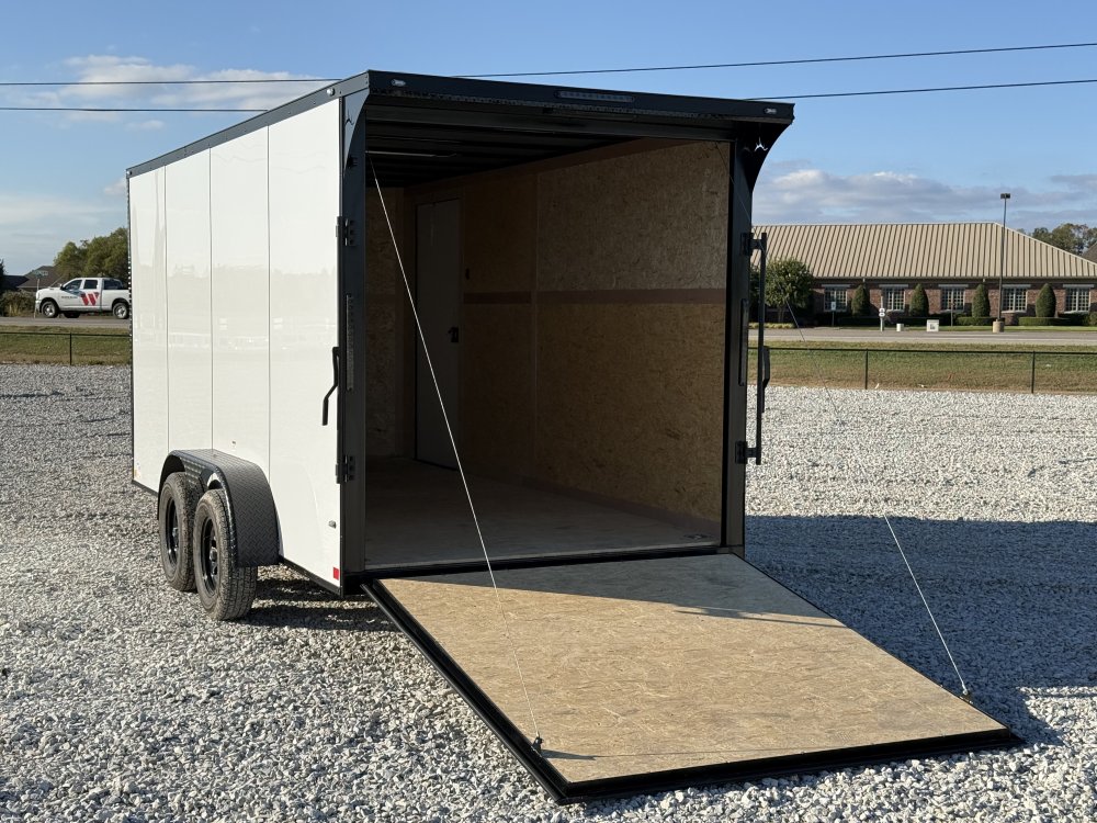 2027 SAWYER CARGO 7X16 WITH 7' INTERIOR / SCREWLESS / TORSION AXLES / POLYCOR / REAR SPOILER WITH LI
