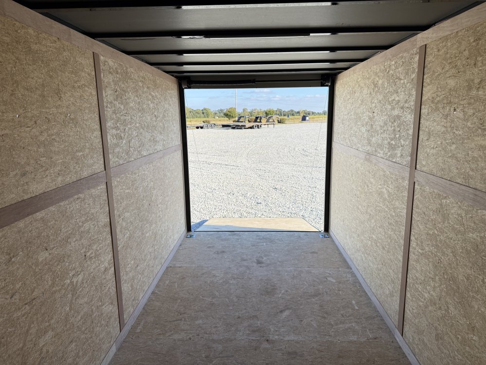 2027 SAWYER CARGO 7X16 WITH 7' INTERIOR / SCREWLESS / TORSION AXLES / POLYCOR / REAR SPOILER WITH LI