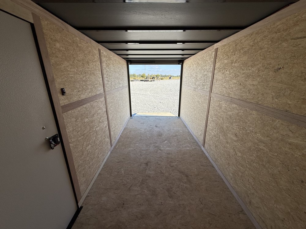 2027 SAWYER CARGO 7X16 WITH 7' INTERIOR / SCREWLESS / TORSION AXLES / POLYCOR / REAR SPOILER WITH LI