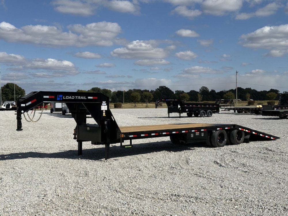 2027 Load Trail GL 102X32 GOOSENECK HYDRAULIC DOVETAIL AND DISC BRAKES W/12' CLEATED DOVE, 14 PLYS, 