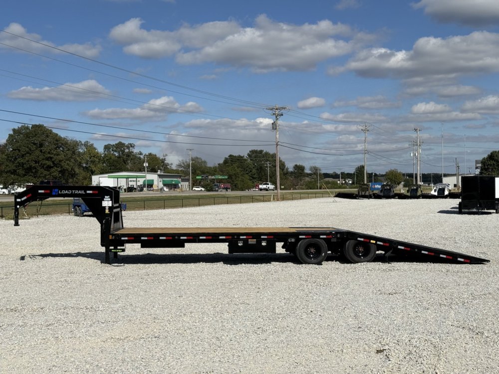 2027 Load Trail GL 102X32 GOOSENECK HYDRAULIC DOVETAIL AND DISC BRAKES W/12' CLEATED DOVE, 14 PLYS, 