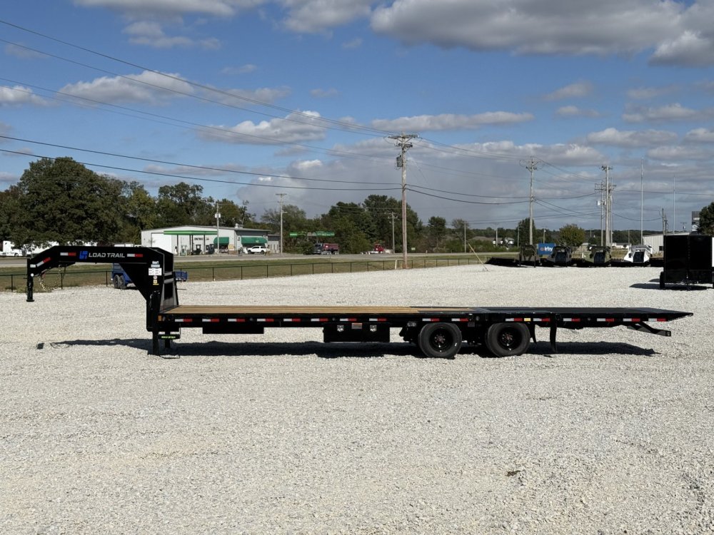 2027 Load Trail GL 102X32 GOOSENECK HYDRAULIC DOVETAIL AND DISC BRAKES W/12' CLEATED DOVE, 14 PLYS, 