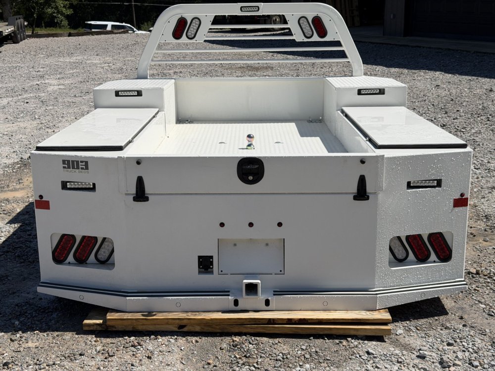 2026 903 CD CABINET DECK 92" WIDE, 8'6" LONG, 57" CTA, 42 1/4" RUNNERS TRUCK BED