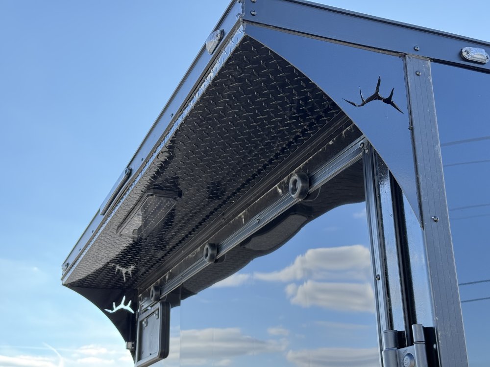 2027 SAWYER CARGO 7X16 WITH 7' INTERIOR / SCREWLESS / TORSION AXLES / POLYCOR / REAR SPOILER WITH LI