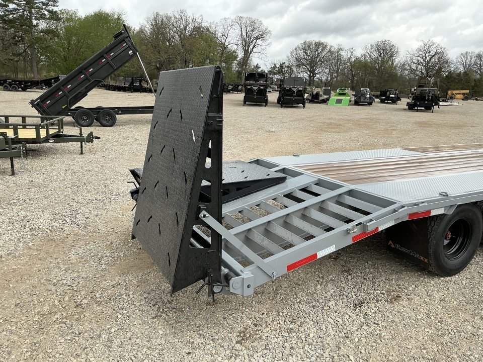 2026 RawMaxx FDX 102X25 / Hydraulic Disc Brake / Hutch Suspension / 14PLY Upgrade / 25.9 GVWR /Flatb