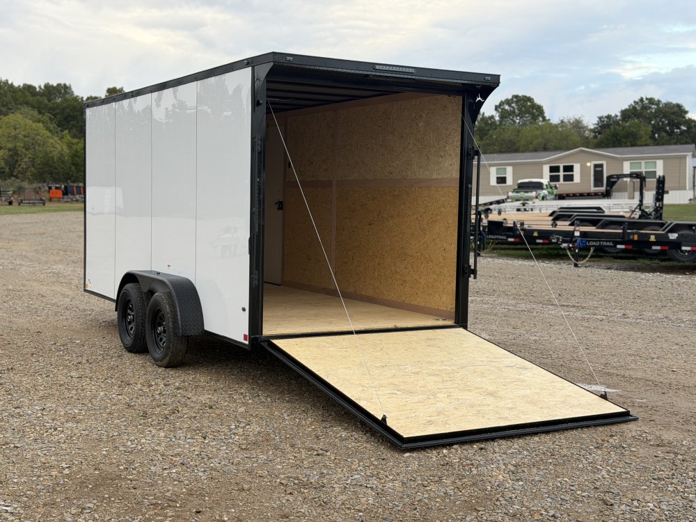 2027 SAWYER CARGO 7X16 WITH 7' INTERIOR / SCREWLESS / TORSION AXLES / POLYCOR / REAR SPOILER WITH LI