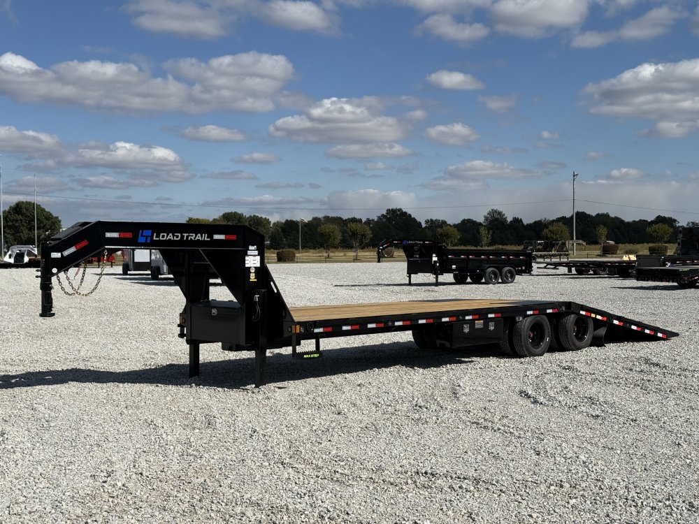 2027 Load Trail GL 102X32 GOOSENECK HYDRAULIC DOVETAIL AND DISC BRAKES W/12' CLEATED DOVE, 14 PLYS, 
