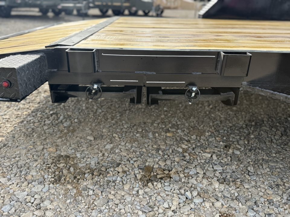 2026 MEB 83X20 / DOVETAIL / ELECTRIC BRAKE AXLE / BULLDOG COUPLER / 7K GVWR Car Hauler