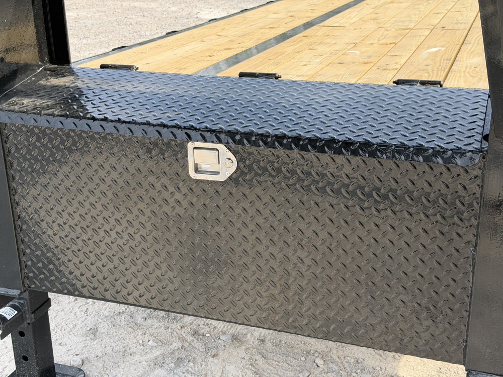2027 102"x32' Load Trail Flatbed