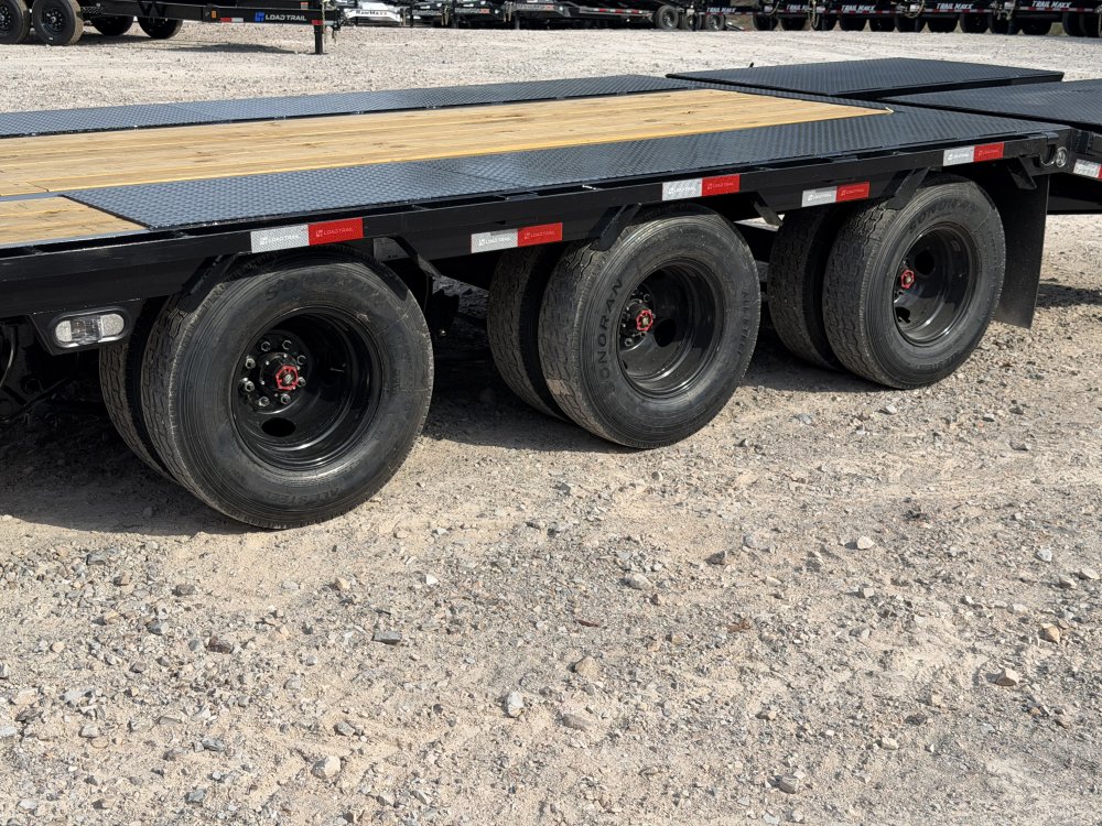 2027 102"x32' Load Trail Flatbed
