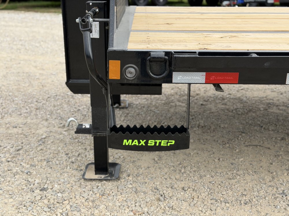 2027 102X32 GP LOAD TRAIL / 14 PLY TIRES / MAX RAMPS / WINCH PLATE / 25.9K GVWR / GOOSENECK FLATBED 