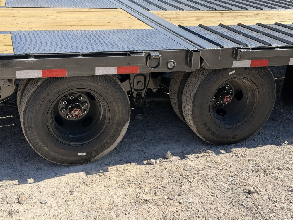 2027 102"x40' Load Trail Flatbed