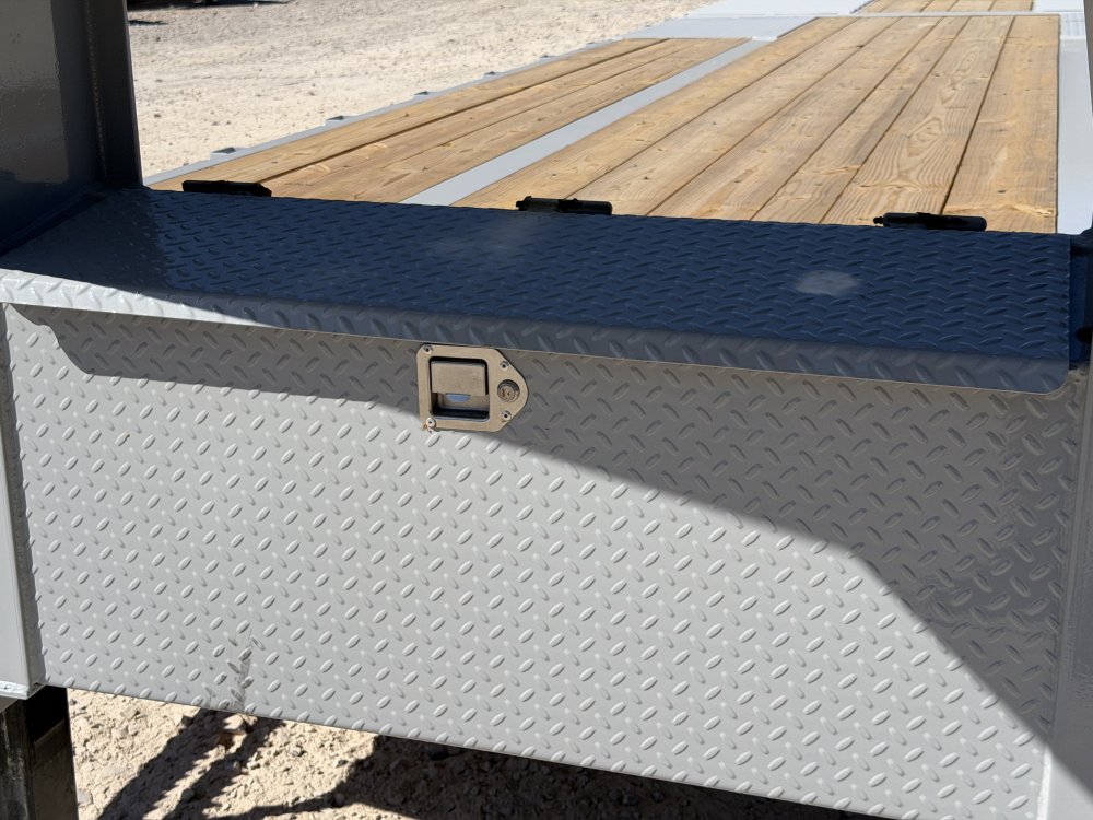 2027 102"x32' Load Trail Flatbed
