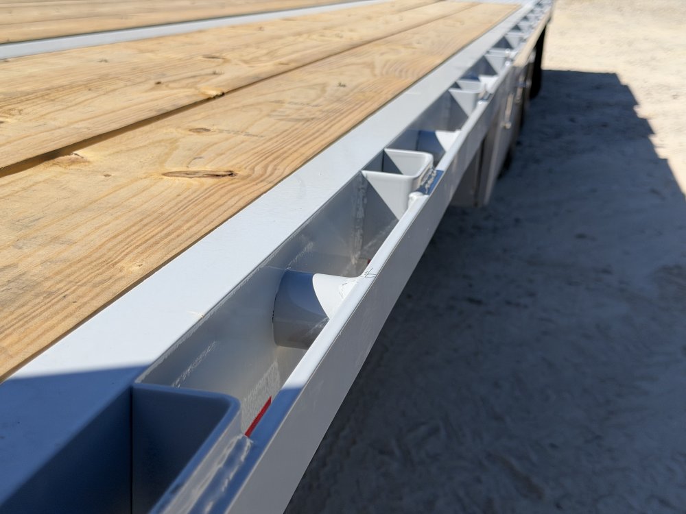 2027 102"x32' Load Trail Flatbed