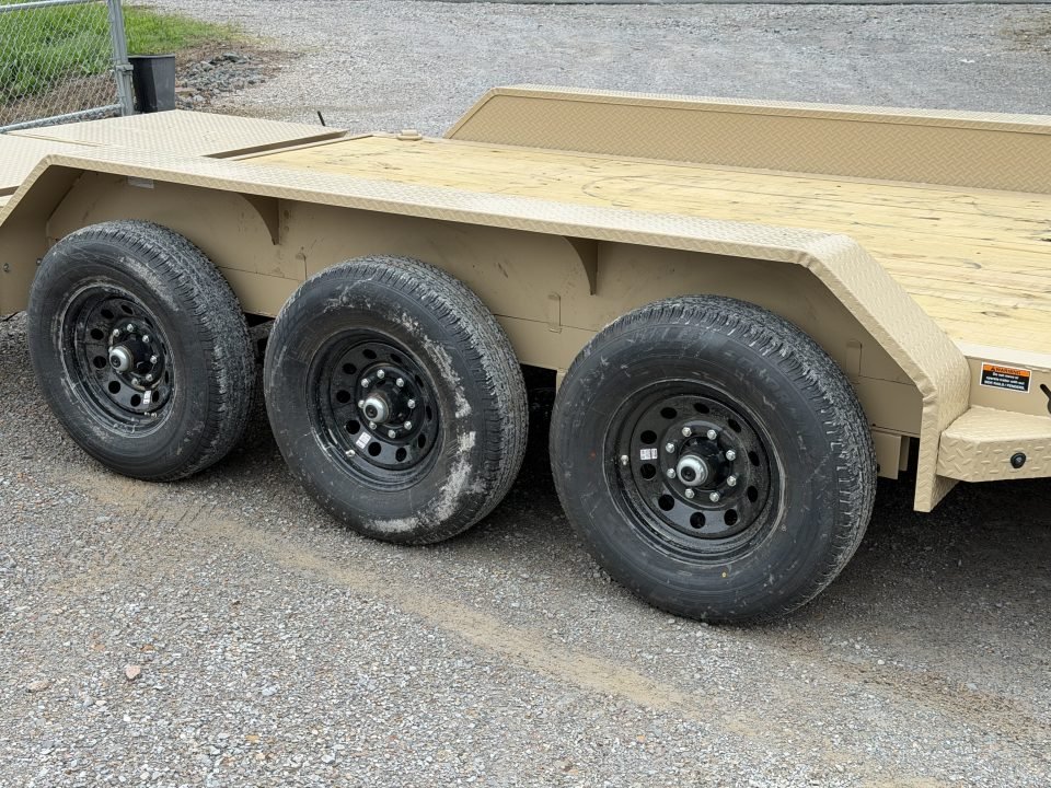 2026 Load Trail CB8 83X24 21K GVWR MAX RAMPS INTEGRATED TOOLBOX RUB RAIL Equipment Trailer