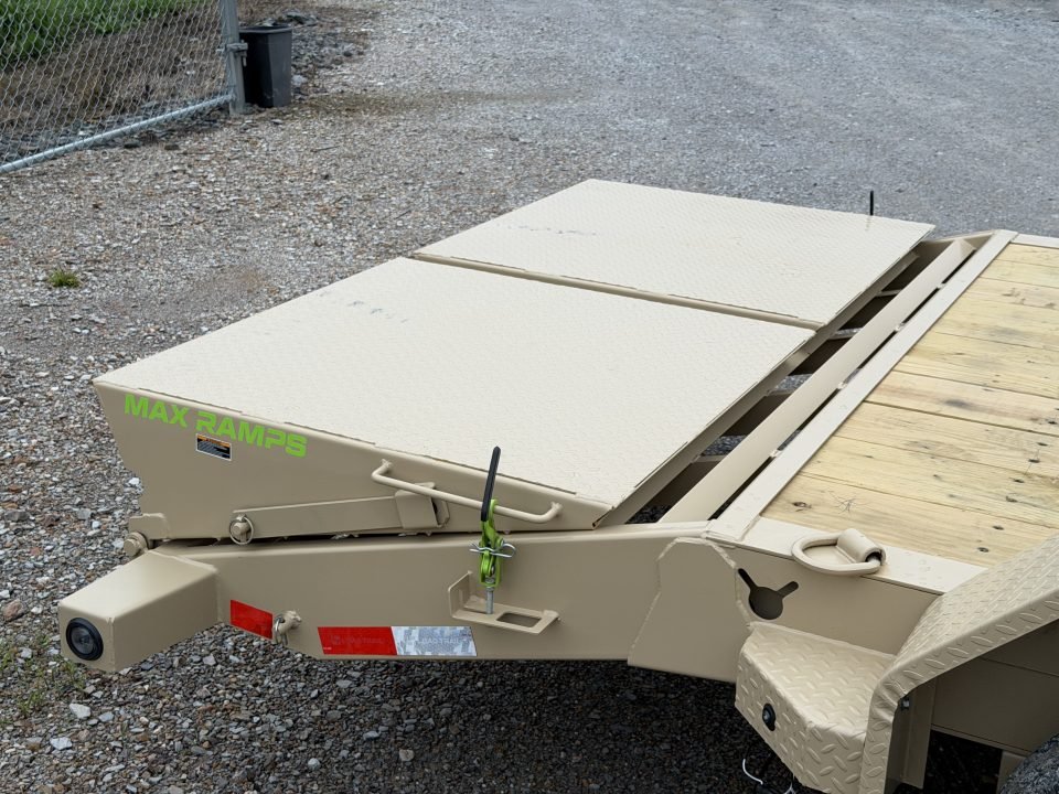 2026 Load Trail CB8 83X24 21K GVWR MAX RAMPS INTEGRATED TOOLBOX RUB RAIL Equipment Trailer