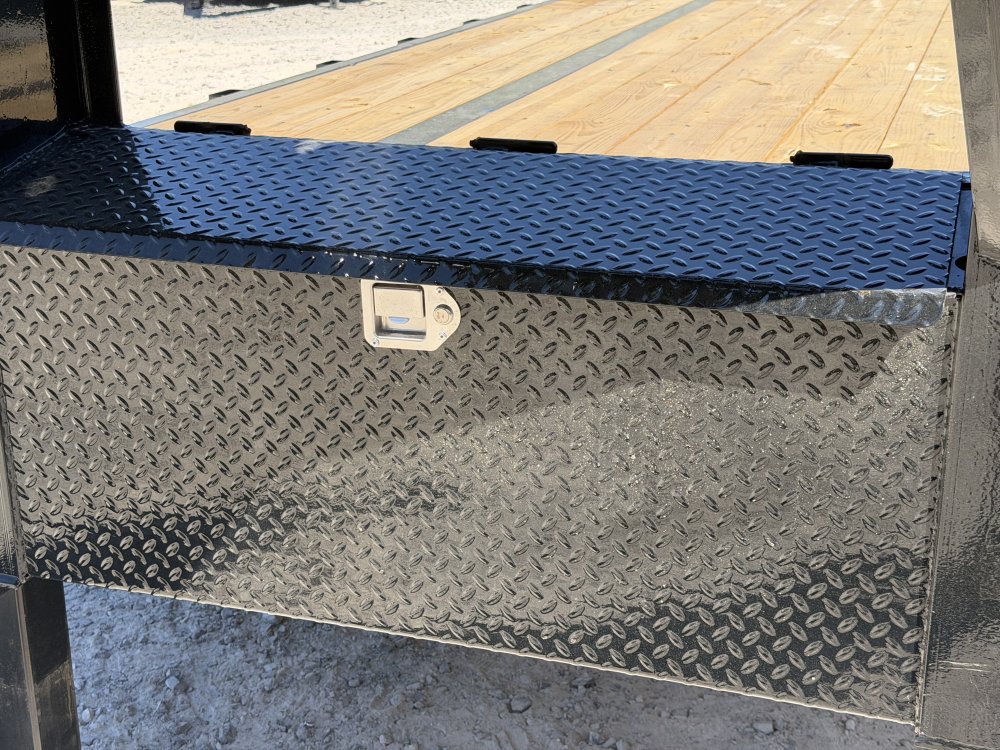 2027 102"x32' Load Trail Flatbed