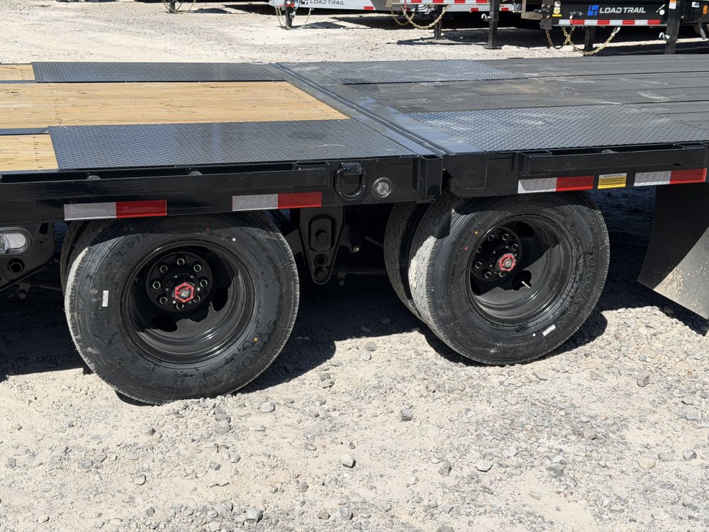 2027 102"x32' Load Trail Flatbed