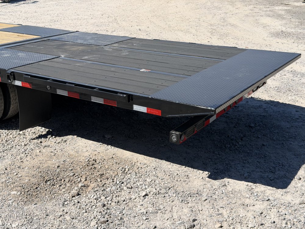 2027 102"x32' Load Trail Flatbed