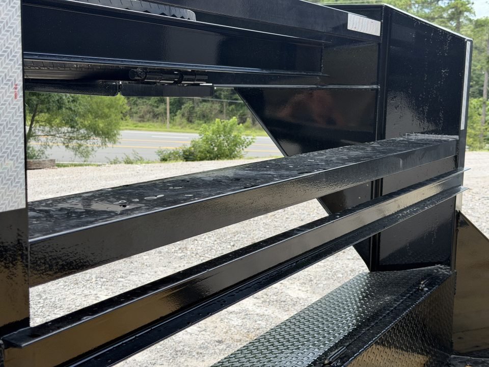 2027 Load Trail GC 102X24 14K LOWBOY MAX RAMPS DRIVE OVER FENDERS Flatbed Trailer