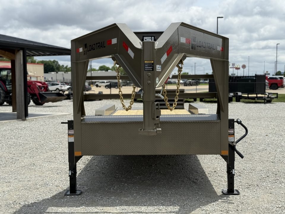 2027 Load Trail GC 83X24 GOOSENECK W/MAX RAMPS, 14 PLYS, AND 4' RAISED NECK 21K GVWR Equipment Trail