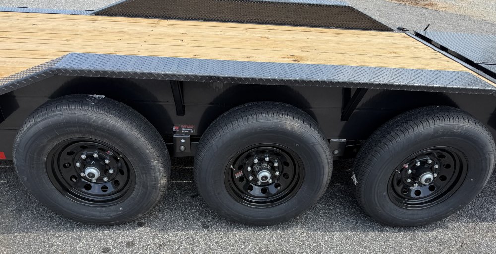 2027 Load Trail CH 102X24 21K GVWR DRIVE OVER FENDER MAX RAMP Equipment Trailer