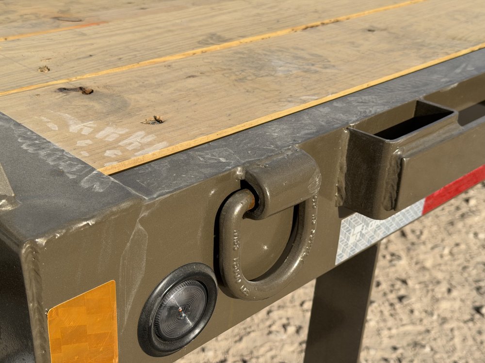 2027 102"x32' Load Trail Flatbed