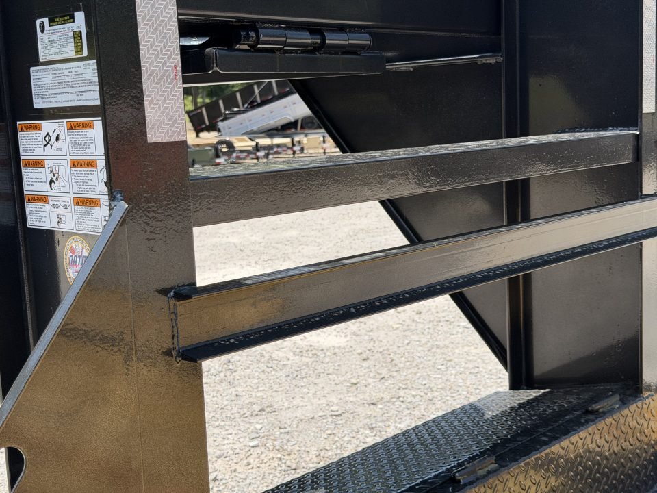 2027 Load Trail GL 102X32 25.9K GVWR 12' HYDRAULIC DOVETAIL WIRELESS REMOTE 14 PLY TIRES Flatbed Tra