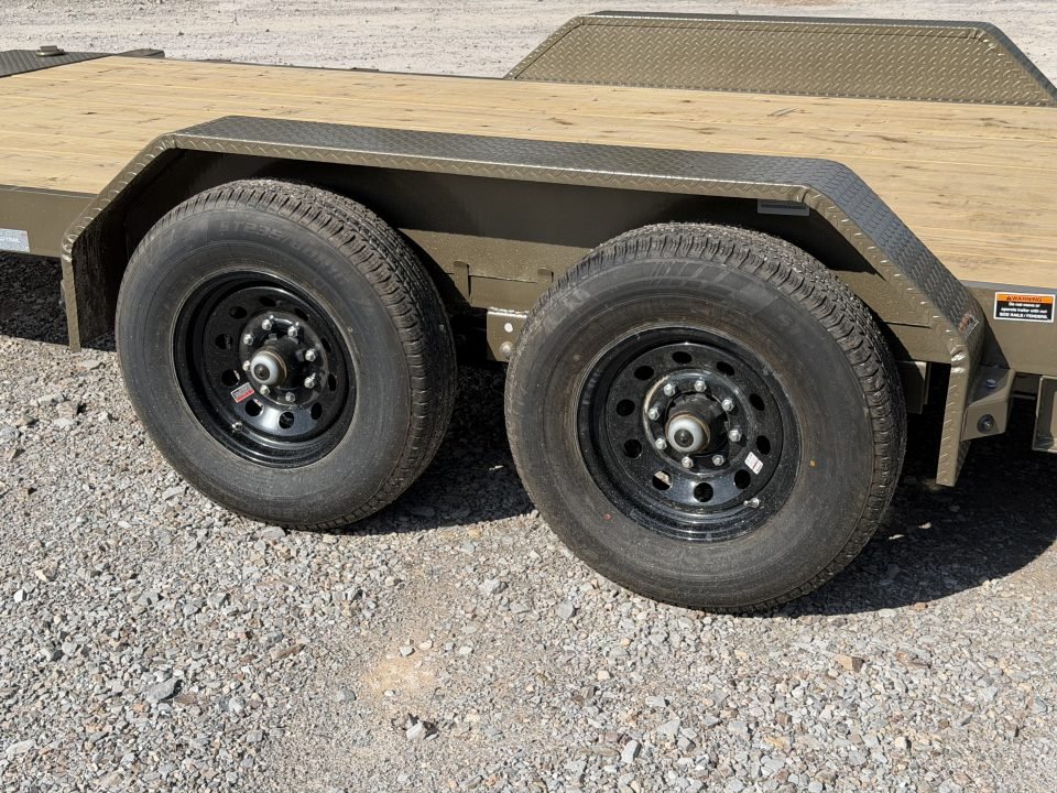 2026 Load Trail TM 83X22 14K GVWR WINCH PLATE WIRELESS REMOTE FULL HYDRAULIC Tilt Trailer