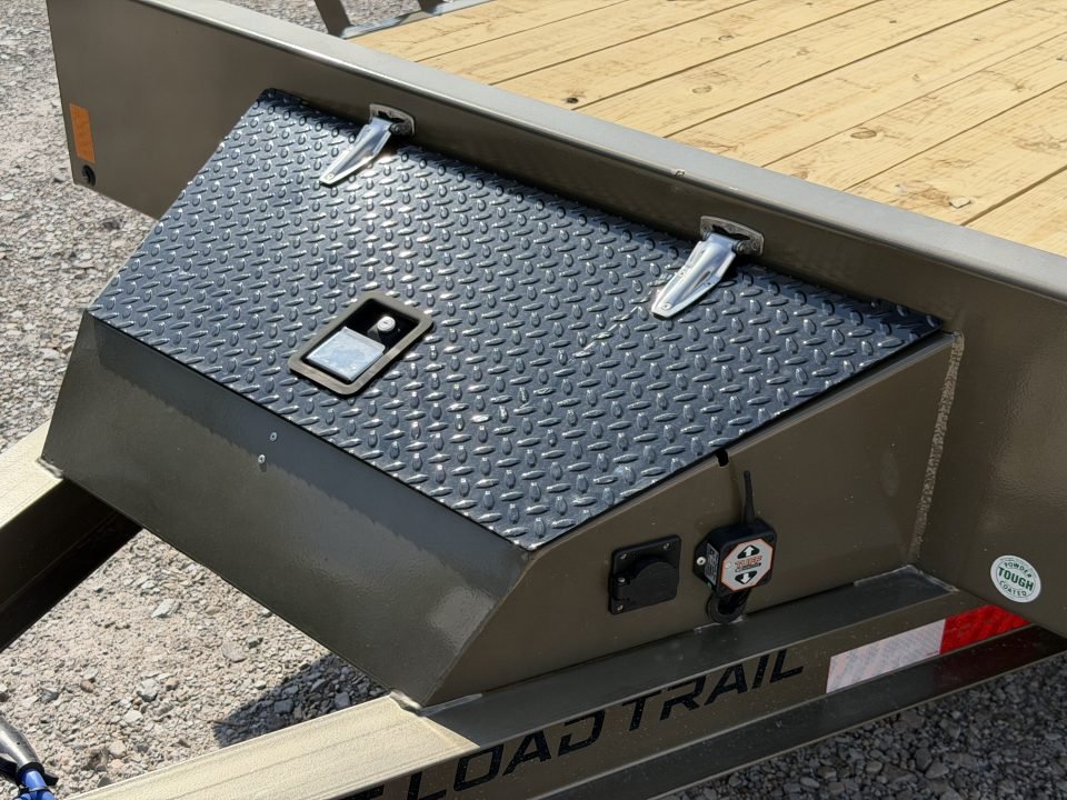 2026 Load Trail TM 83X22 14K GVWR WINCH PLATE WIRELESS REMOTE FULL HYDRAULIC Tilt Trailer