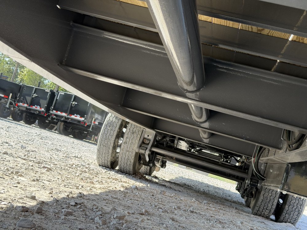 2026 RawMaxx HTX 102X32 25,990 GVWR 11' HYDRUALIC DOVETAIL 12K HYDRAULIC DISC BRAKES WIRELESS REMOTE