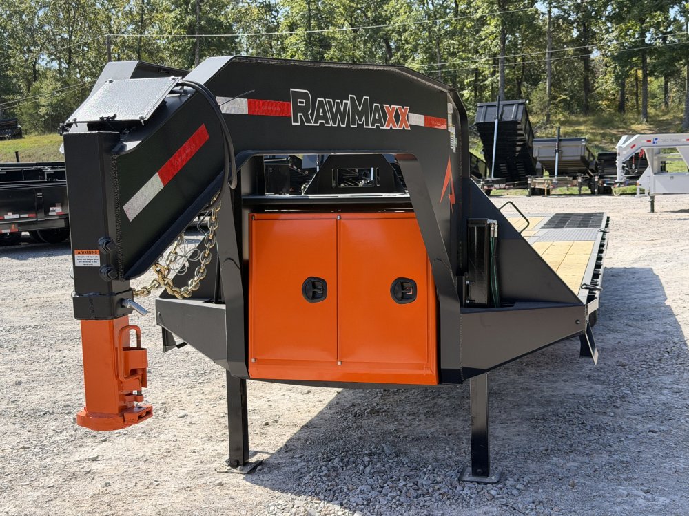 2026 RawMaxx HTX 102X32 25,990 GVWR 11' HYDRUALIC DOVETAIL 12K HYDRAULIC DISC BRAKES WIRELESS REMOTE