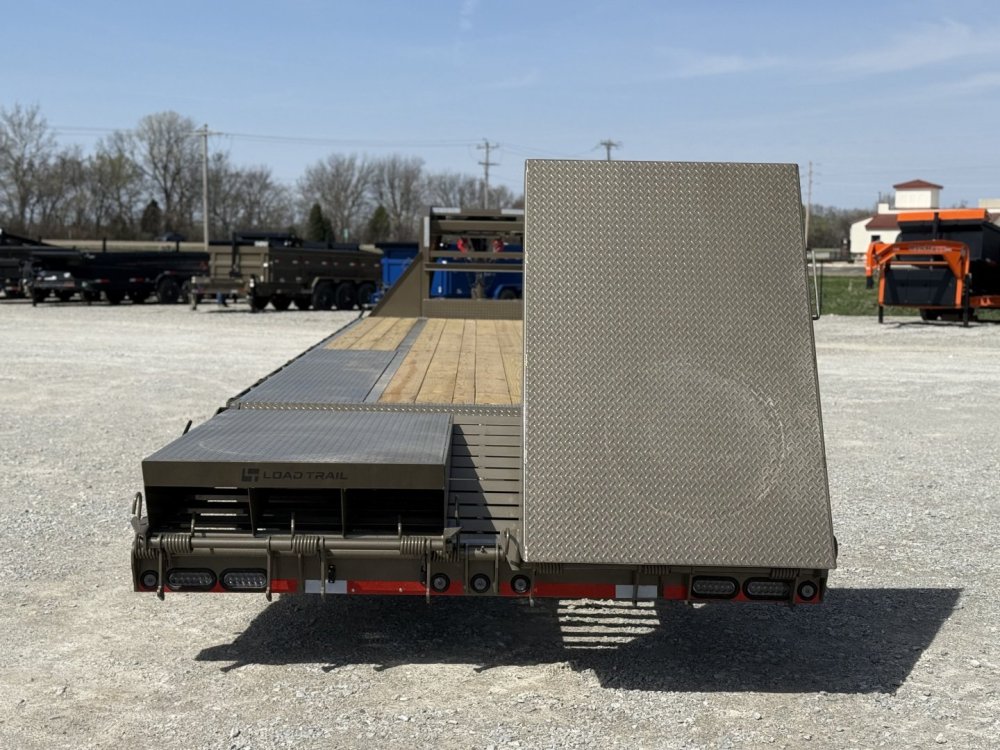2027 Load Trail GP 102X32 GOOSENECK TRIPLE AXLE W/MAX RAMPS AND 14 PLY TIRES 30K GVWR Flatbed Traile