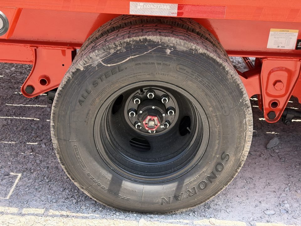2026 Load Trail GT 102X40 25.9K GVWR 18K WINCH 5" RUB RAIL 14PLY TIRES Tilt Trailer