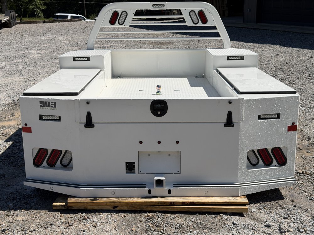 2026 903 CD CABINET DECK 92" WIDE, 8'6" LONG, 57" CTA, 42 1/4" RUNNERS TRUCK BED