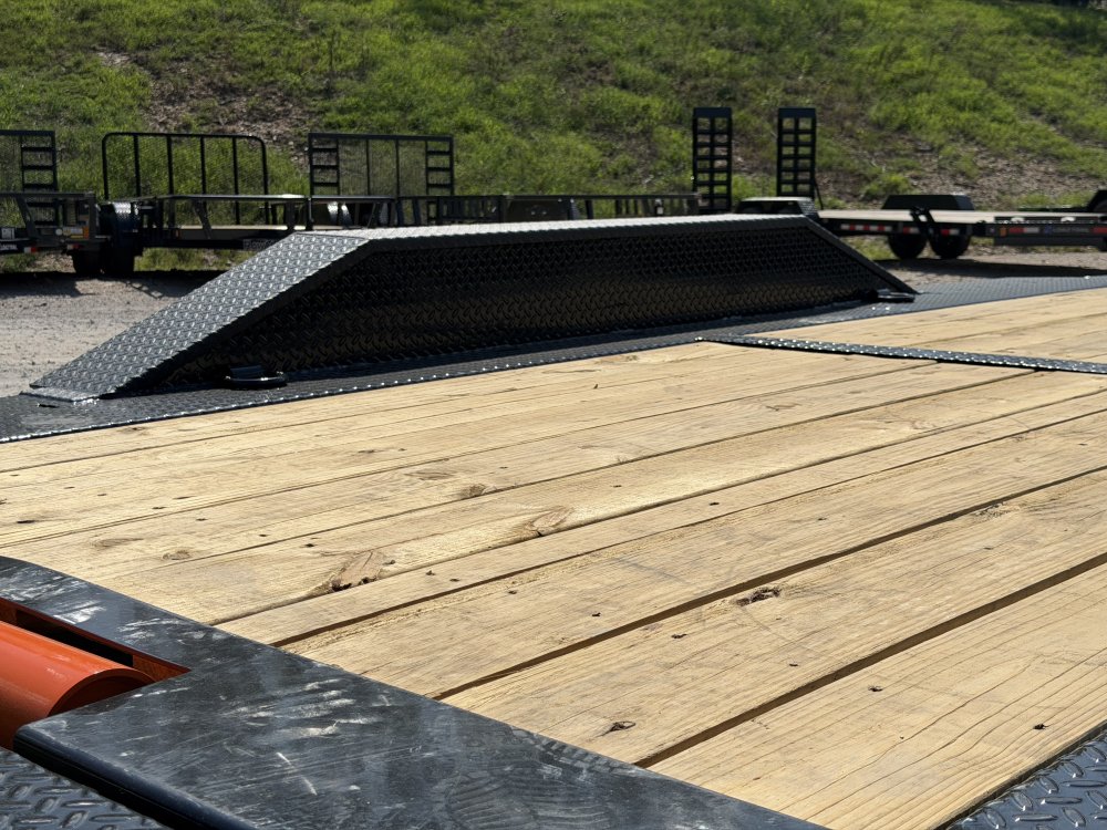 2027 102"x22' RawMaxx Tilt