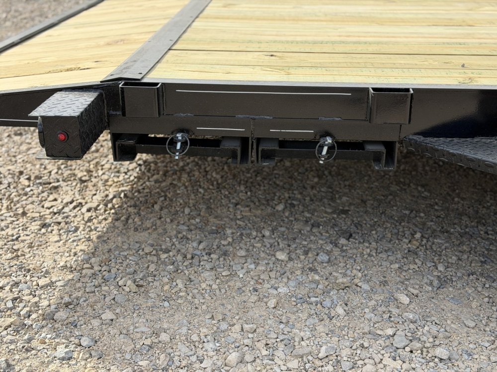 2027 83X20 CH MEB / PULL OUT RAMPS / BRAKE AXLE / DOVETAIL / 6.9K GVWR / CAR HAULER TRAILER