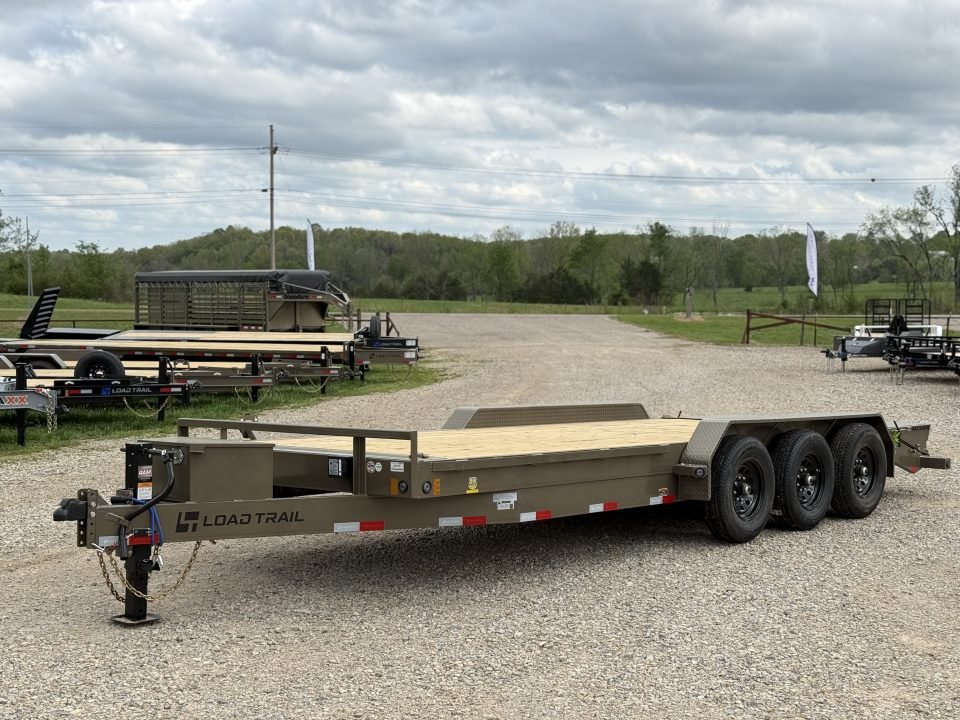 2026 Load Trail CH 83X22 Equipment Trailer / MAX RAMPS / FRONT TOOL BOX / WINCH PLATE / RUB RAIL / 2