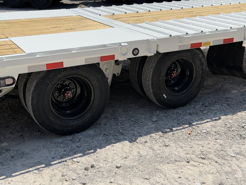 2027 102"x36' Load Trail Flatbed