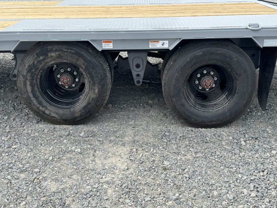 2026 RawMaxx FDX 102X25 12K HYD. DISC BRAKE/ MAXX RAMPS/ 14PLY TIRES 24K GVWR GOOSENECK Flatbed Trai