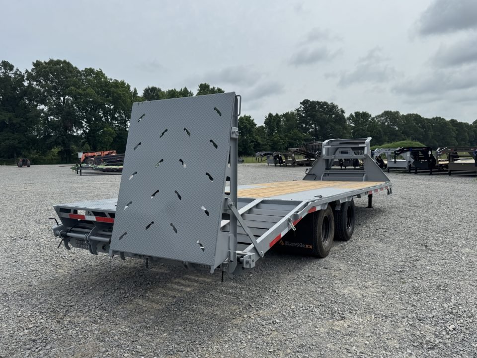 2026 RawMaxx FDX 102X25 12K HYD. DISC BRAKE/ MAXX RAMPS/ 14PLY TIRES 24K GVWR GOOSENECK Flatbed Trai