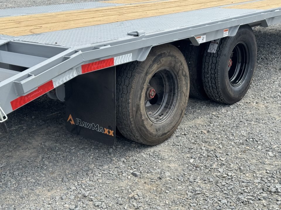 2026 RawMaxx FDX 102X25 12K HYD. DISC BRAKE/ MAXX RAMPS/ 14PLY TIRES 24K GVWR GOOSENECK Flatbed Trai