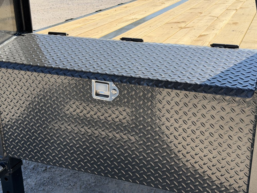 2027 102"x32' Load Trail Flatbed
