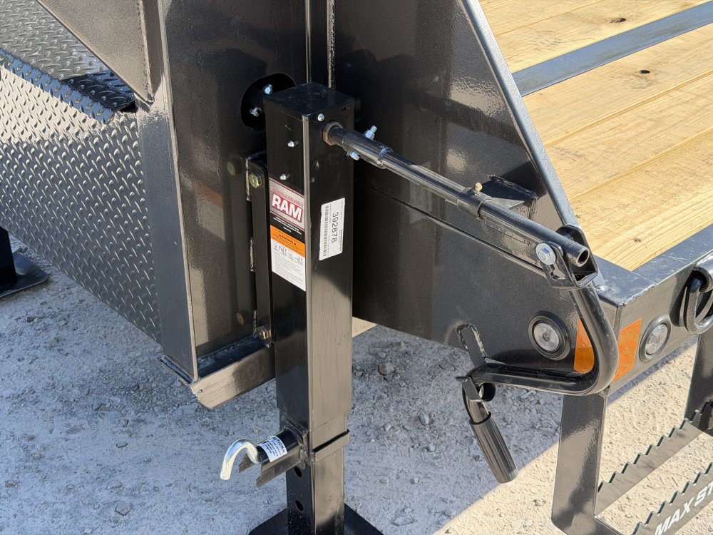2027 102"x32' Load Trail Flatbed