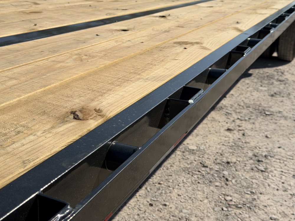 2027 102"x32' Load Trail Flatbed