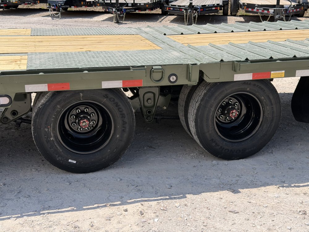 2027 102"x32' Load Trail Flatbed