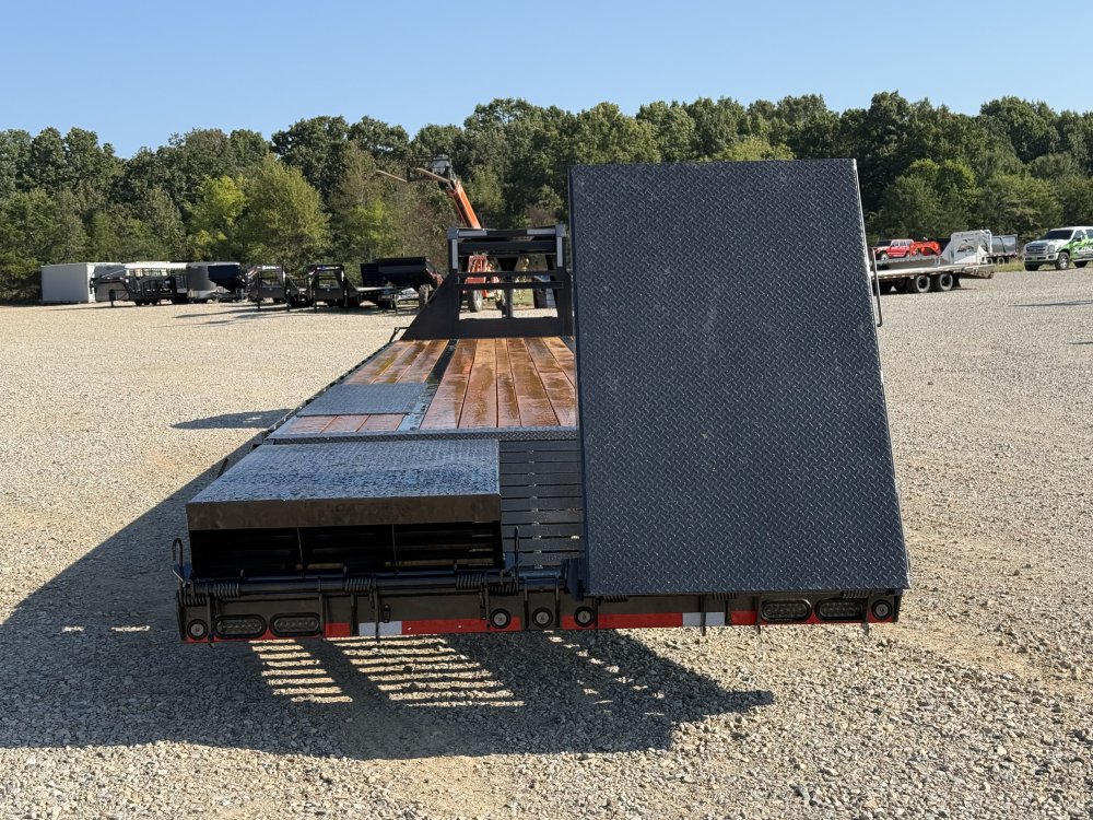 2027 102X36 GP LOAD TRAIL / MAX RAMPS / 14PLY / WINCH PLATE / 25.9K GVWR /