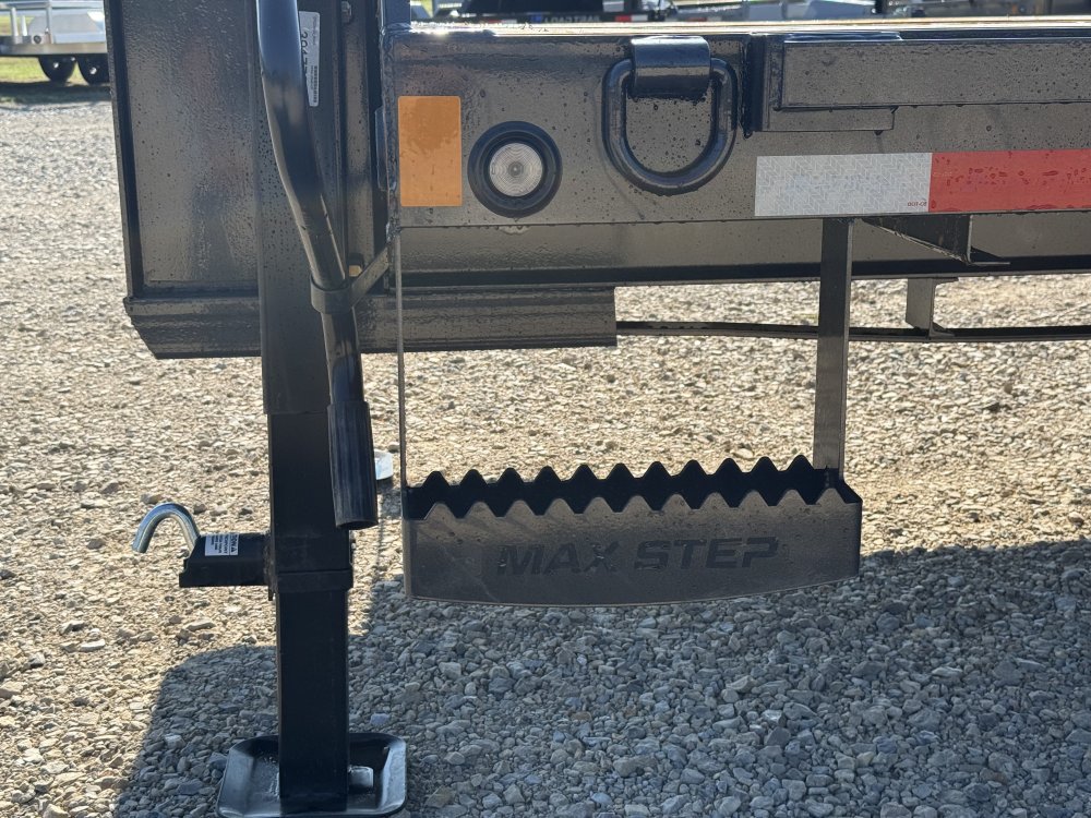 2027 102X36 GP LOAD TRAIL / MAX RAMPS / 14PLY / WINCH PLATE / 25.9K GVWR /